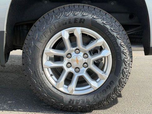New 2026 Chevrolet Silverado 1500 LT w/ Z71 Off-Road Package AWD/4WD image 16
