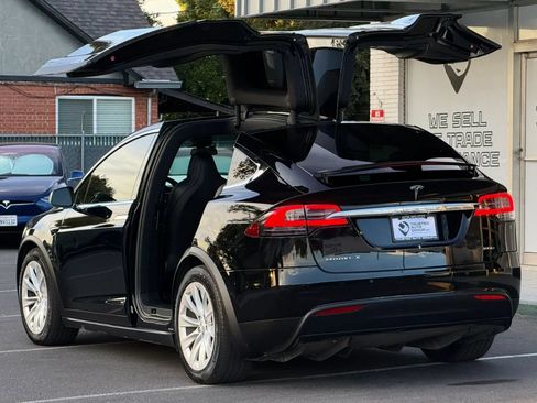 Used 2018 Tesla Model X 100D AWD/4WD image 6