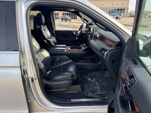 Used 2019 Lincoln Navigator Reserve w/ Cargo Package image 13