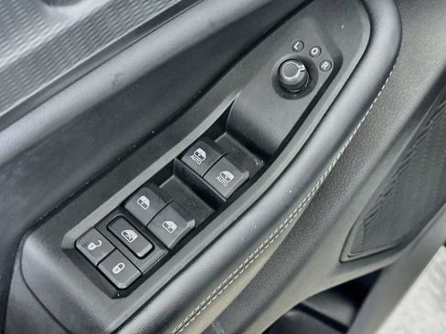 Used 2024 Jeep Grand Cherokee L Laredo RWD image 23