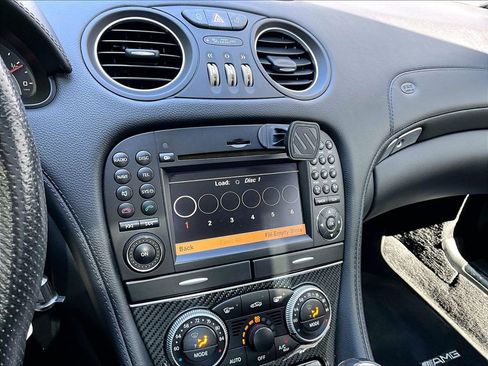 Used 2009 Mercedes-Benz SL 63 AMG image 26