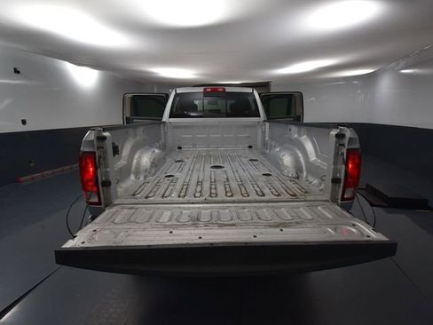 Used 2016 RAM 3500 Big Horn image 39