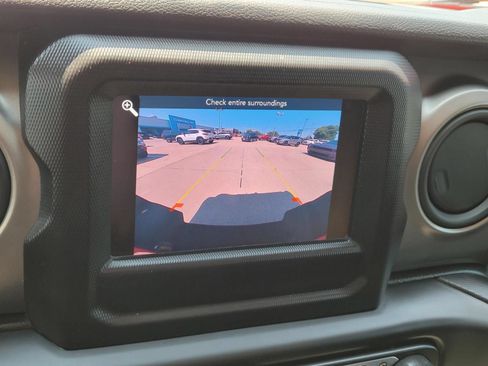Used 2021 Jeep Gladiator Sport AWD/4WD image 24