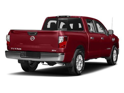 Used 2017 Nissan Titan SV image 29