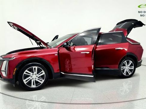 Used 2024 Cadillac Lyriq Tech w/ LPO, Floor Liner Package AWD/4WD image 14