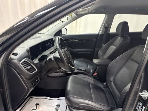 Certified 2024 Kia Seltos EX FWD image 9