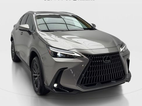 Used 2024 Lexus NX 250 FWD image 2