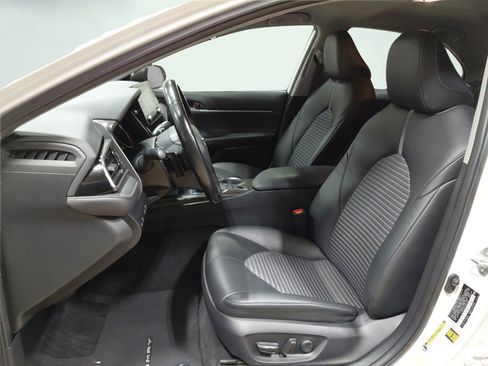 Used 2023 Toyota Camry SE FWD image 23