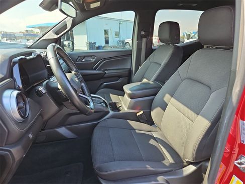 Used 2023 Chevrolet Colorado LT w/ LT Convenience Package II image 25