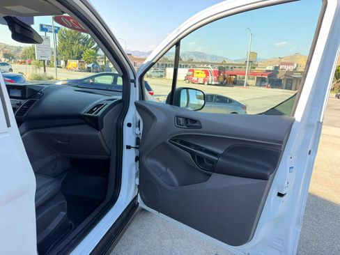 Used 2020 Ford Transit Connect XL FWD image 16