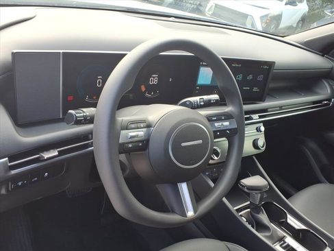 New 2025 Hyundai Santa Cruz SEL image 11