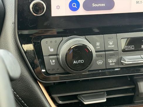 Used 2024 Toyota Grand Highlander AWD Hybrid image 21