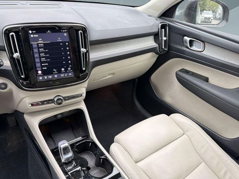 Certified 2023 Volvo XC40 B5 Plus w/ Driver Assist Package image 26