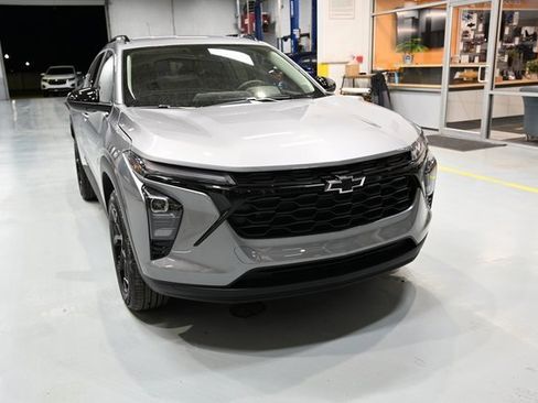 New 2026 Chevrolet Trax LT w/ Driver Confidence Package image 3