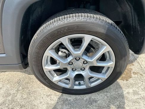Used 2023 Jeep Compass Latitude w/ Sun and Sound Group AWD/4WD image 45