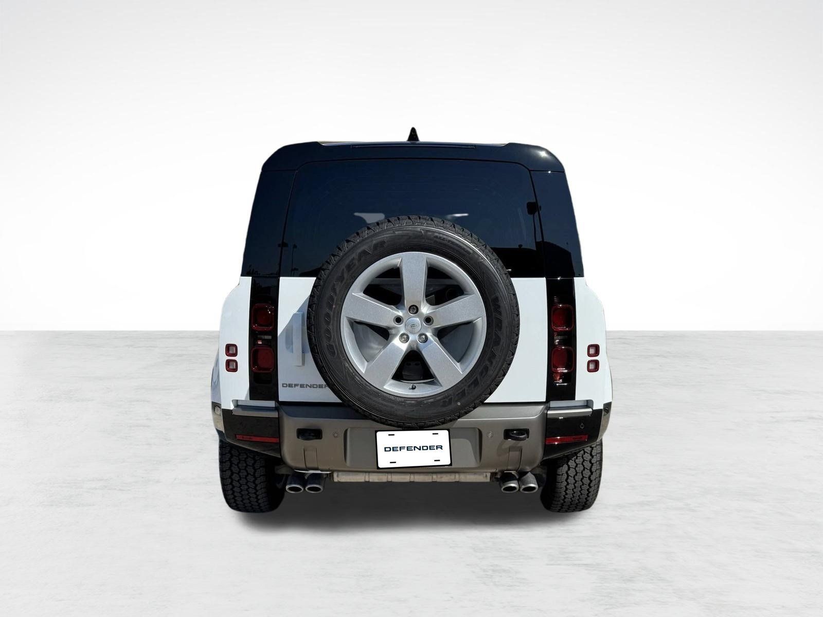 Used 2025 Land Rover Defender 110 X-Dynamic SE AWD/4WD image 8