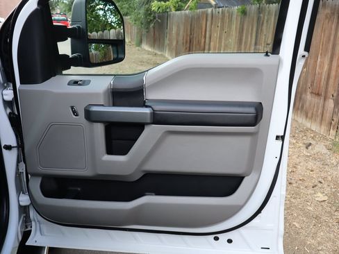 Used 2017 Ford F250 XLT w/ XLT Value Package AWD/4WD image 26