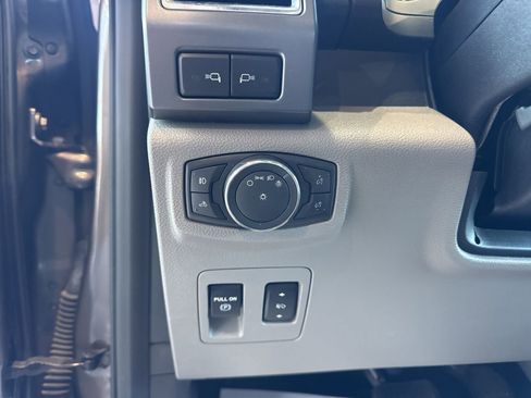 Used 2016 Ford F150 XLT w/ Equipment Group 302A Luxury AWD/4WD image 27