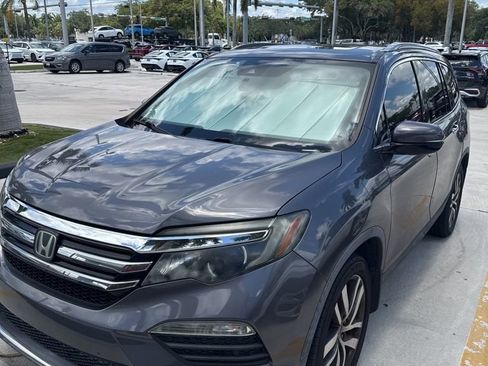 Used 2016 Honda Pilot Touring image 7