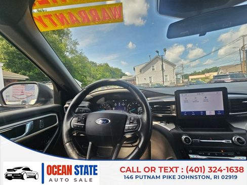 Used 2020 Ford Explorer XLT w/ Equipment Group 202A AWD/4WD image 18
