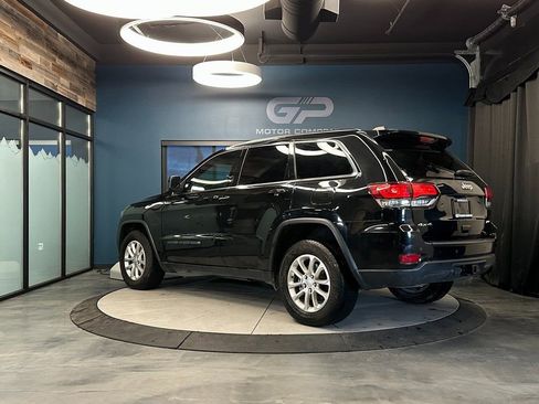 Used 2022 Jeep Grand Cherokee Laredo X AWD/4WD image 5