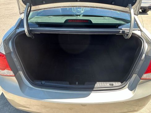 Used 2015 Chevrolet Cruze LT FWD image 17