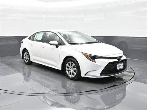 Certified 2026 Toyota Corolla LE image 22