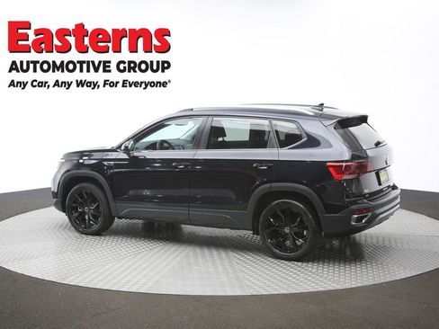 Used 2024 Volkswagen Taos SE image 61