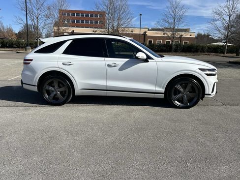 Used 2025 Genesis GV70 3.5T Sport w/ Sport Advanced Package AWD/4WD image 8