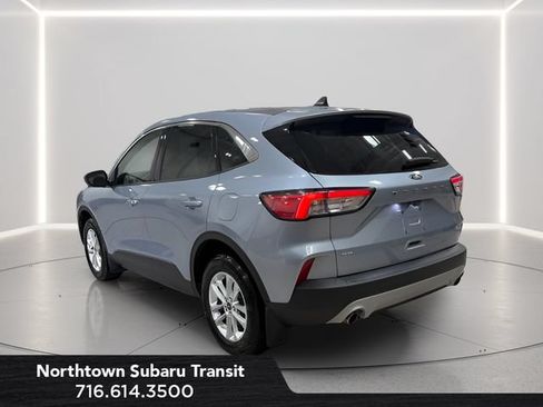 Used 2022 Ford Escape SE w/ Convenience Package AWD/4WD image 3