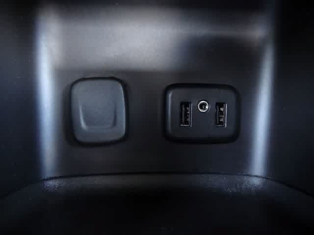 Used 2019 GMC Acadia Denali w/ Technology Package AWD/4WD image 39