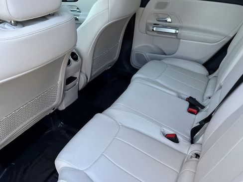 New 2026 Mercedes-Benz GLB 250 image 11