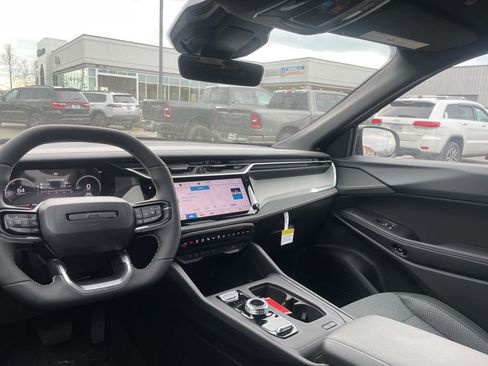 New 2026 Jeep Cherokee Laredo image 12