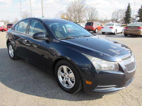 Used 2014 Chevrolet Cruze LT image 19