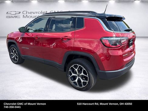 Used 2026 Jeep Compass Limited AWD/4WD image 7