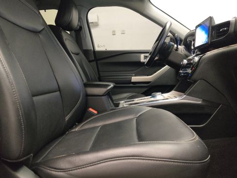 Used 2021 Ford Explorer Limited w/ Hybrid Equipment Group 310A RWD image 21