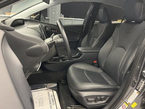 Used 2020 Toyota Prius Prime XLE image 11