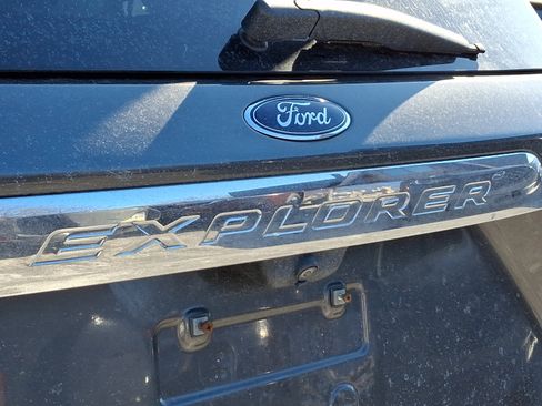 Used 2020 Ford Explorer XLT w/ Equipment Group 202A image 30