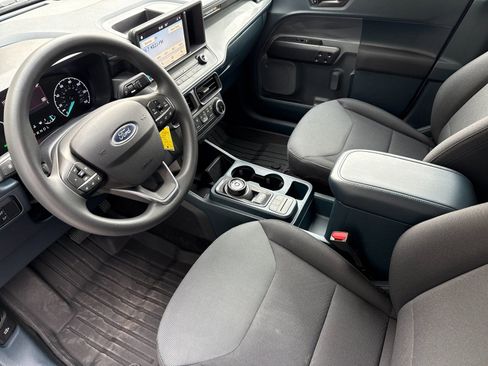 Used 2024 Ford Maverick XL image 9