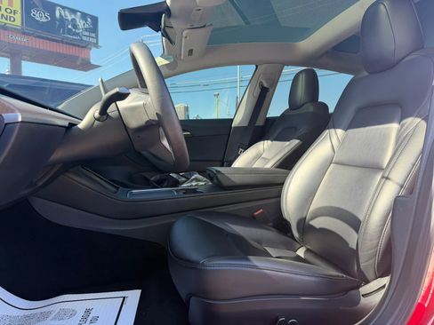 Used 2023 Tesla Model 3 Standard Range image 9