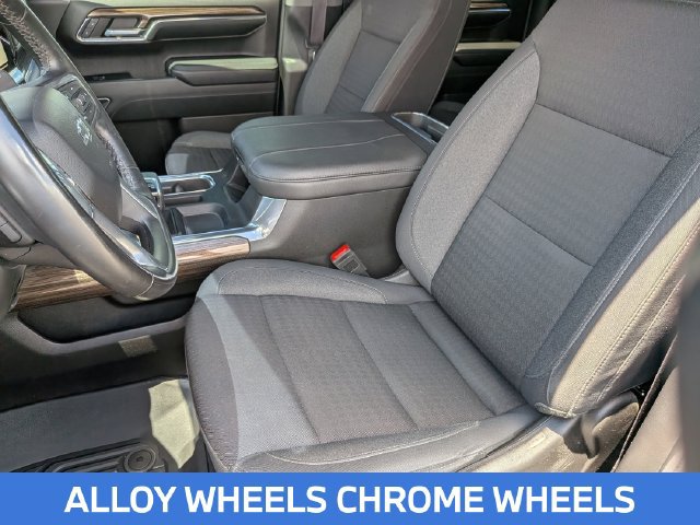 Used 2024 Chevrolet Silverado 1500 RST w/ Z71 Off-Road Package AWD/4WD image 15