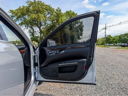 Used 2010 Mercedes-Benz S 63 AMG image 13