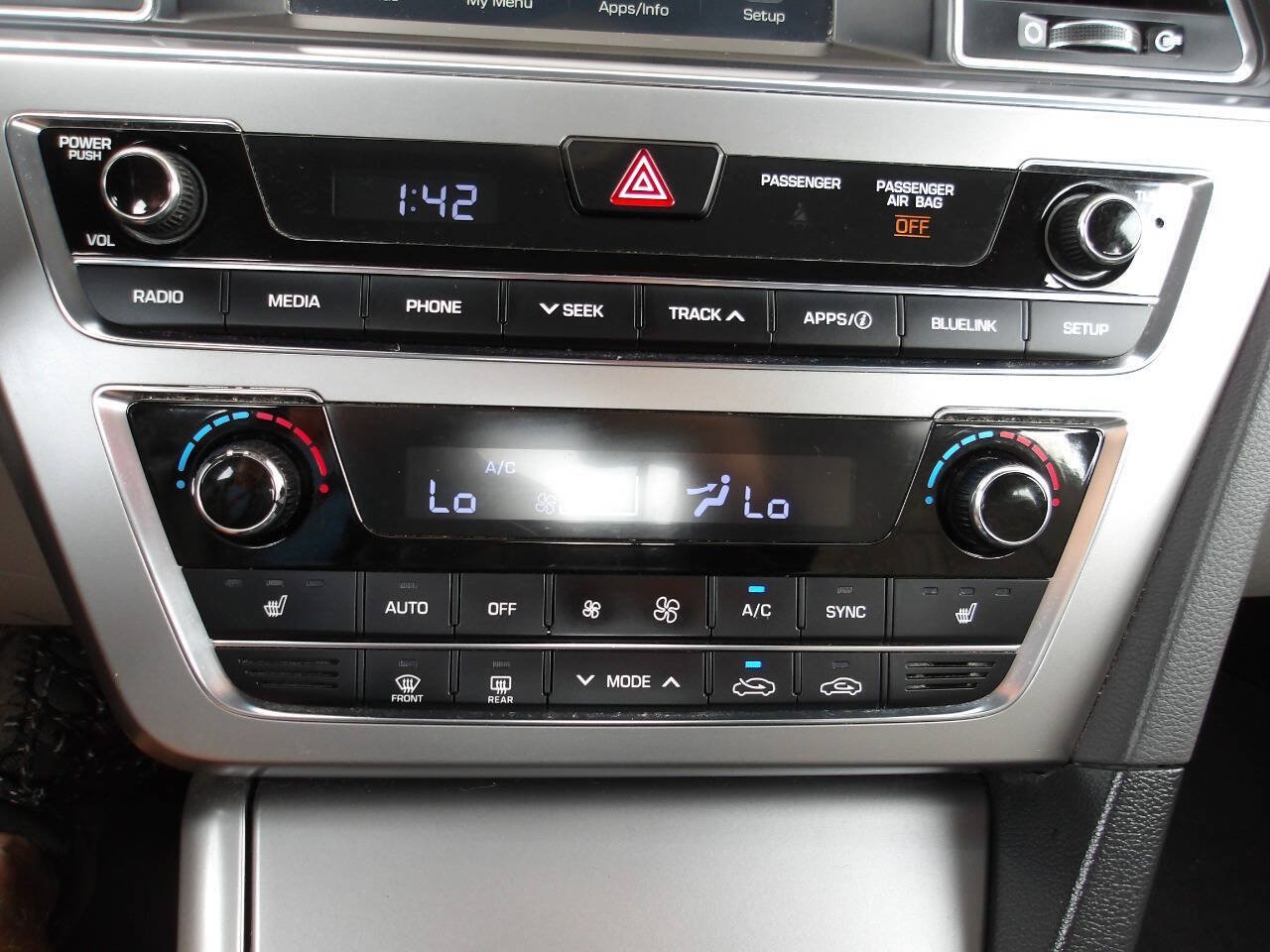 Used 2017 Hyundai Sonata Limited w/ Cargo Package FWD image 15