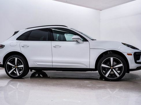 New 2026 Porsche Macan image 9