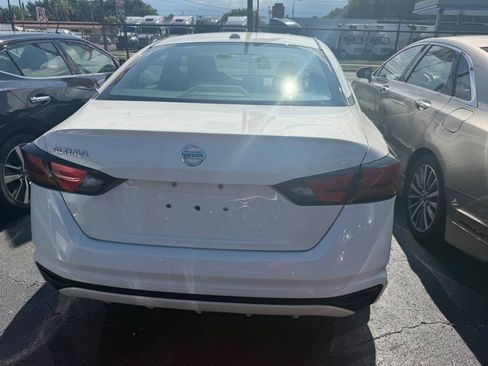 Used 2020 Nissan Altima 2.5 S FWD image 5