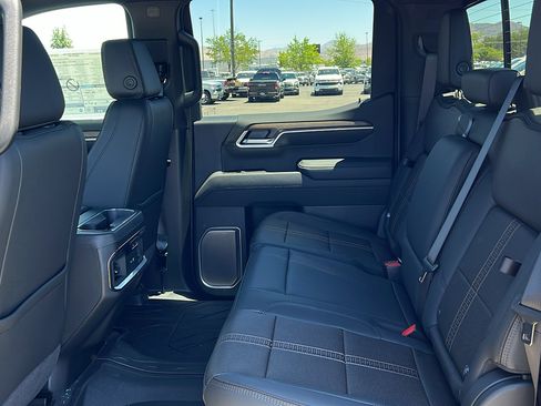 New 2026 Chevrolet Silverado 1500 High Country AWD/4WD image 16