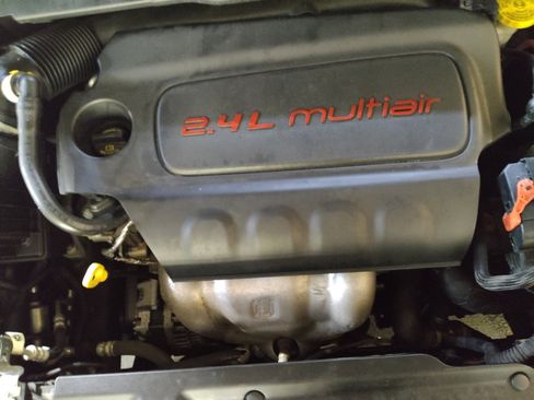 Used 2020 Jeep Compass Latitude FWD image 30