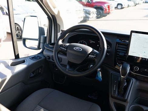 Used 2023 Ford Transit 350 XLT image 9