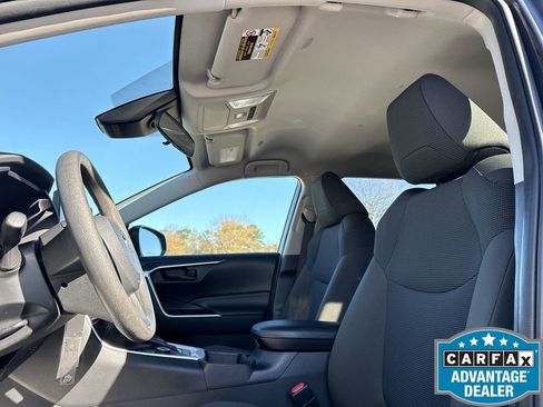 Used 2023 Toyota RAV4 LE image 22