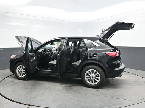 Used 2022 Ford Escape SE FWD image 49